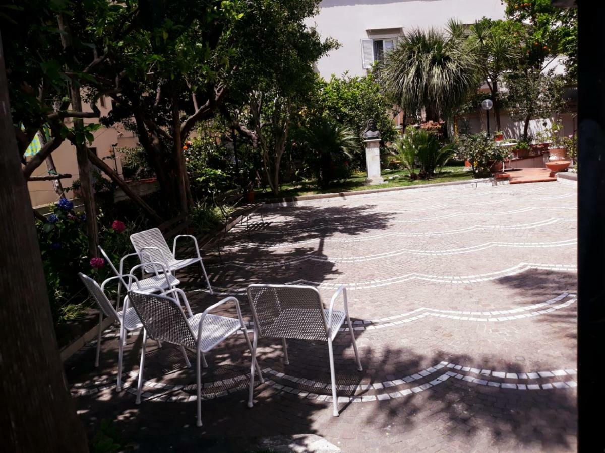 Maria Maddalena Holiday House วีโกเอเกวนเซ ภายนอก รูปภาพ